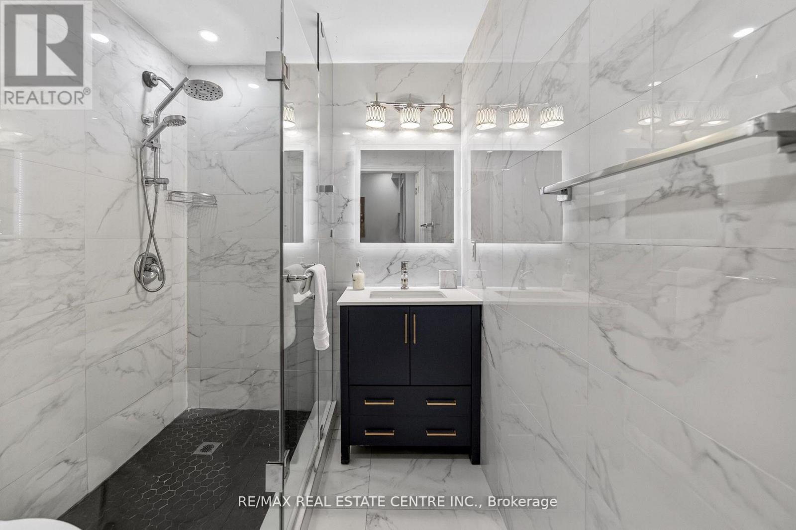 25 HIGHBURY DRIVE - 42