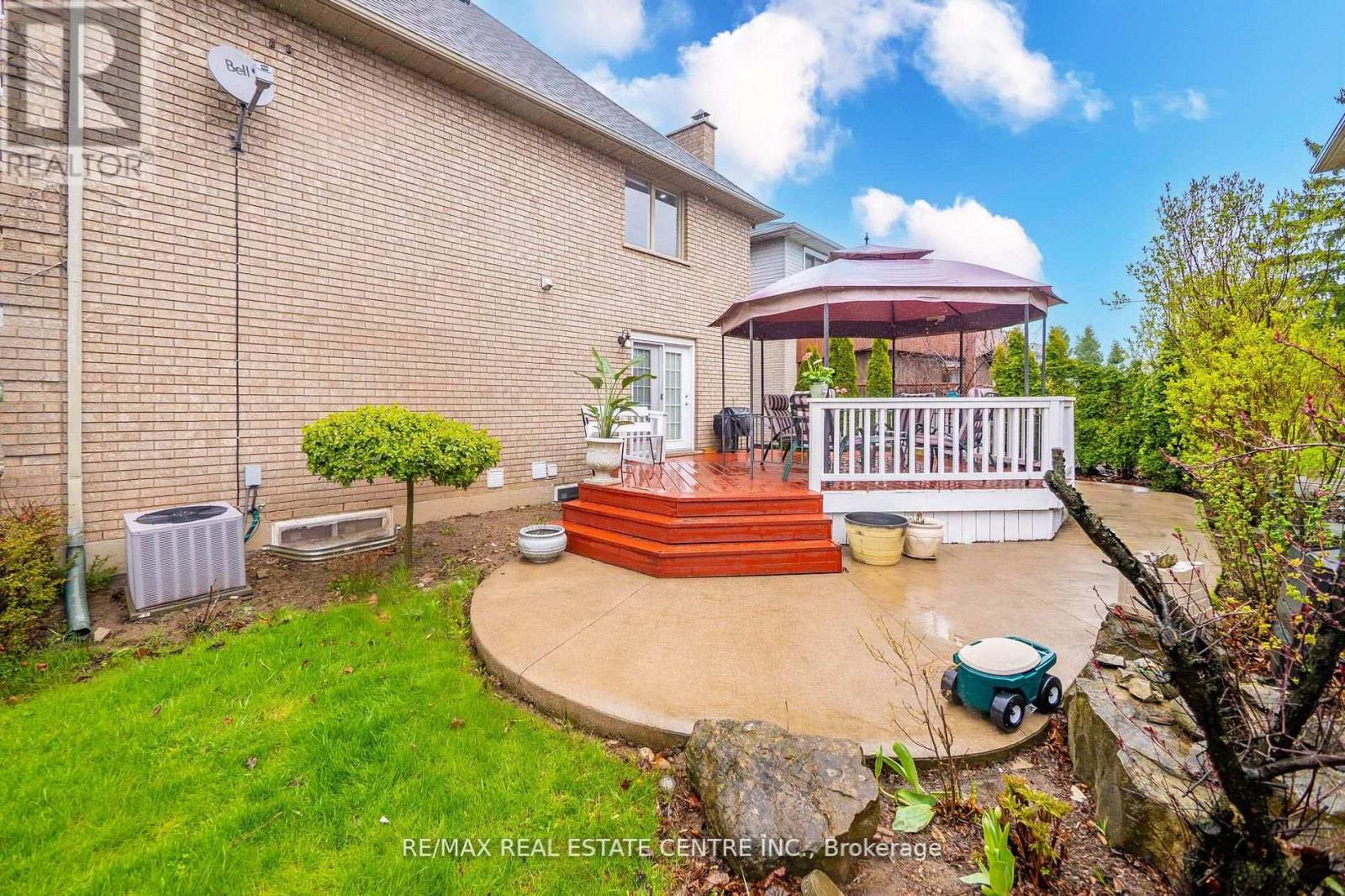 25 HIGHBURY DRIVE - 46