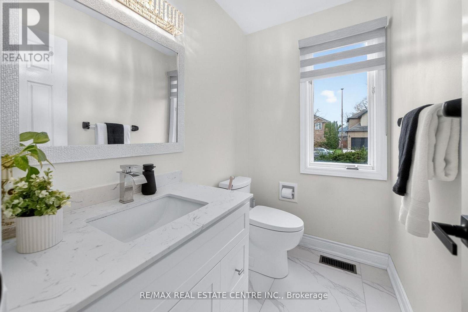 25 HIGHBURY DRIVE - 5