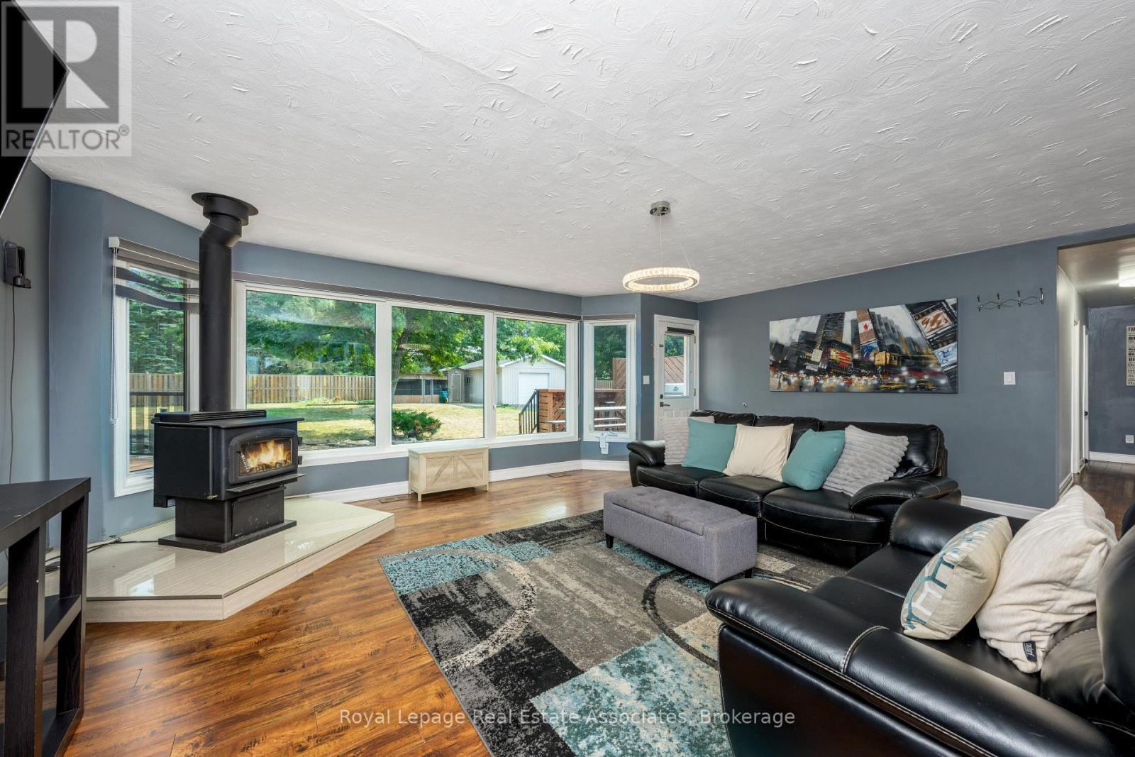 5527 TRAFALGAR ROAD - 20