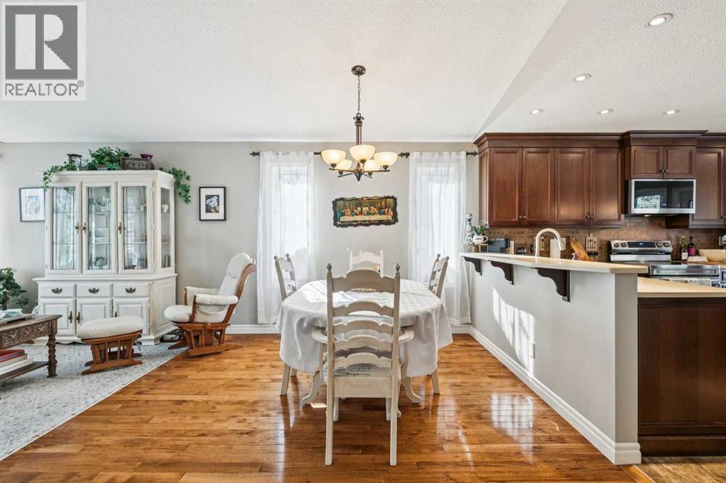 65 Shawinigan Way SW — photo 9
