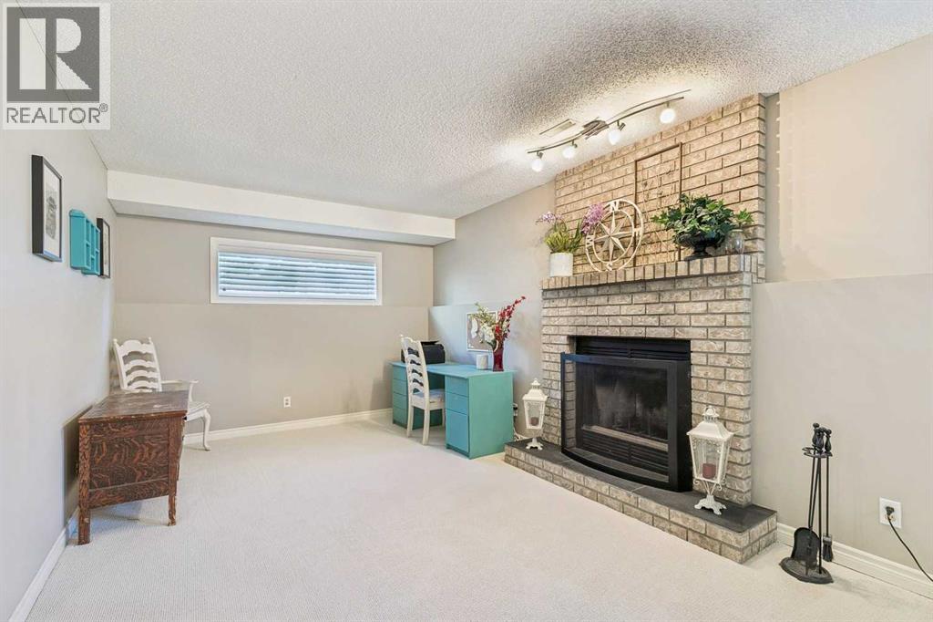 65 Shawinigan Way SW — photo 29
