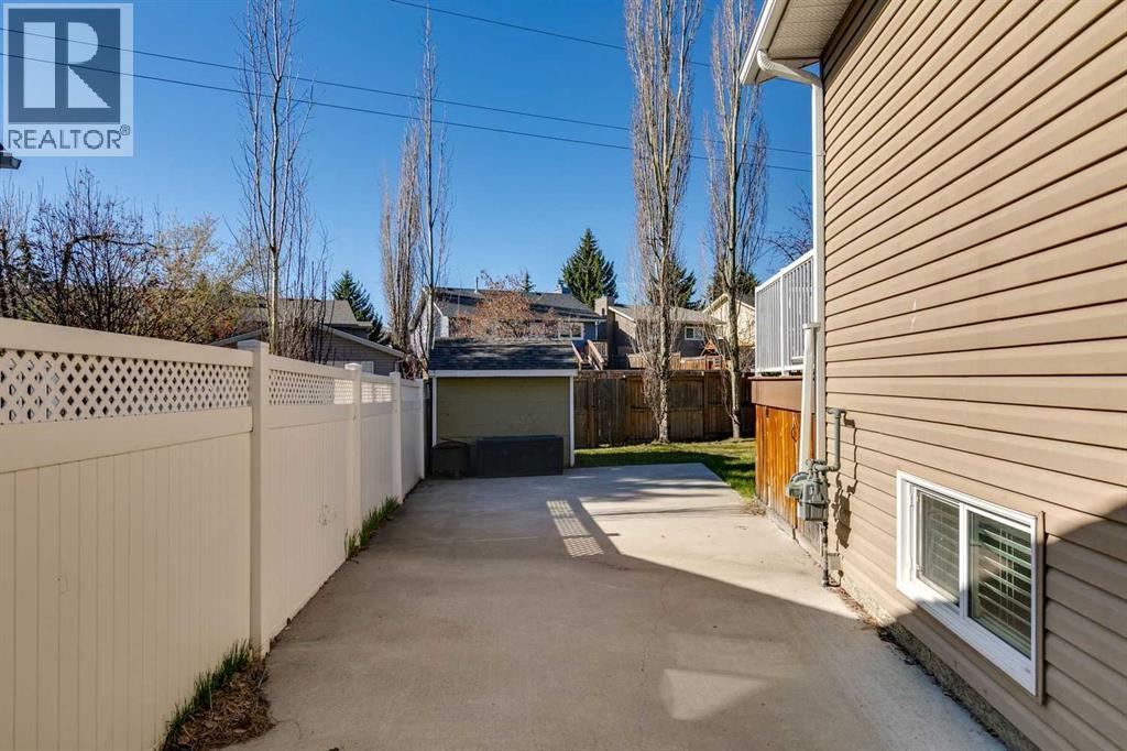 65 Shawinigan Way SW — photo 38