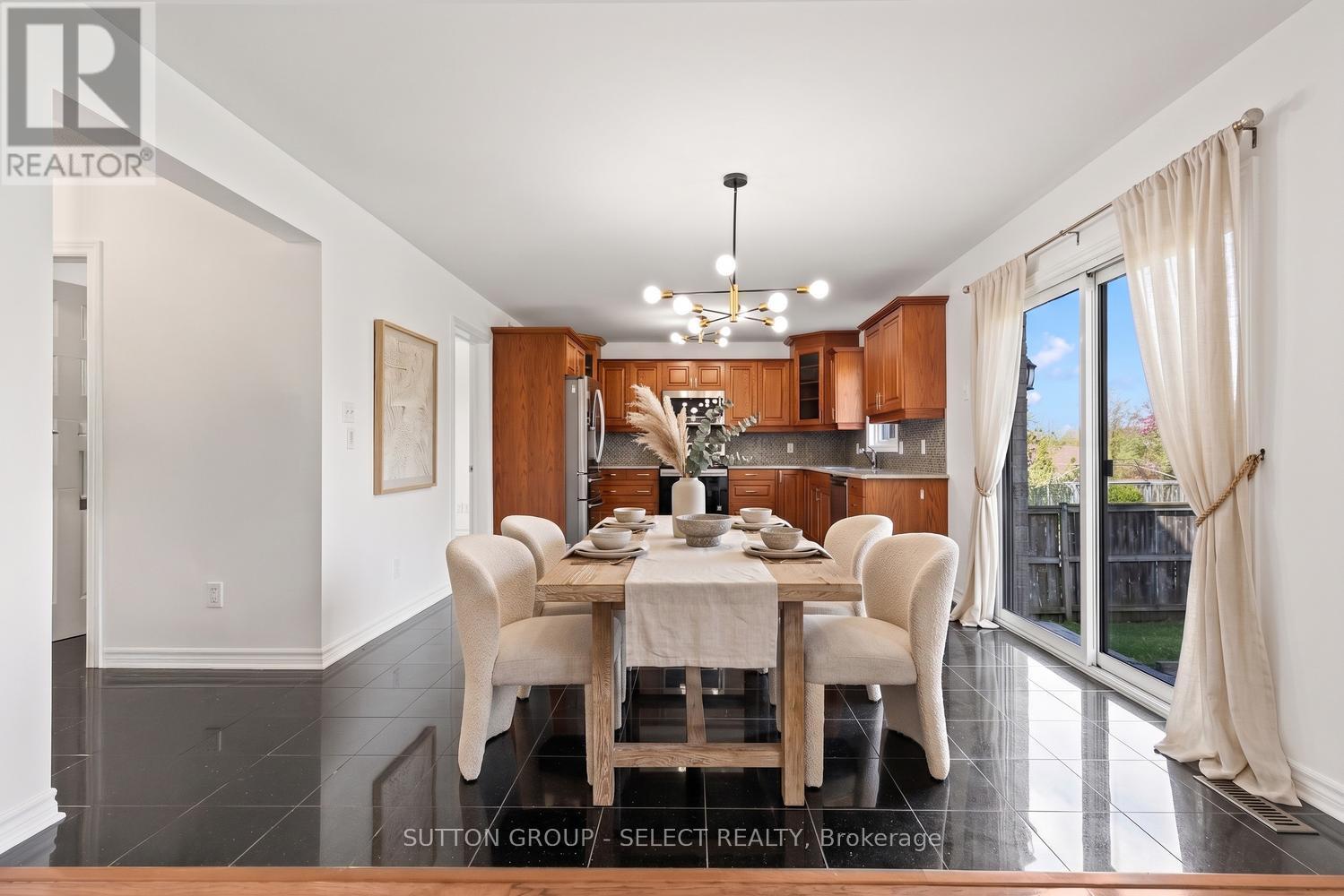176 BUTTERCUP COURT - 11