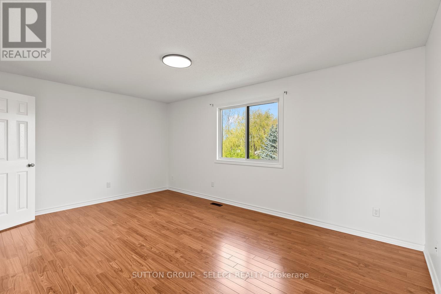 176 BUTTERCUP COURT - 22