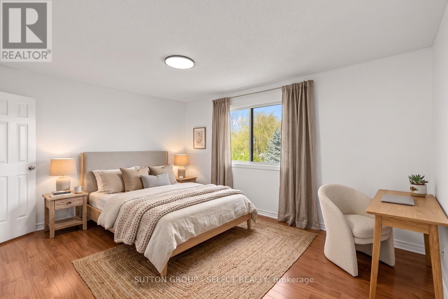 176 BUTTERCUP COURT - 23