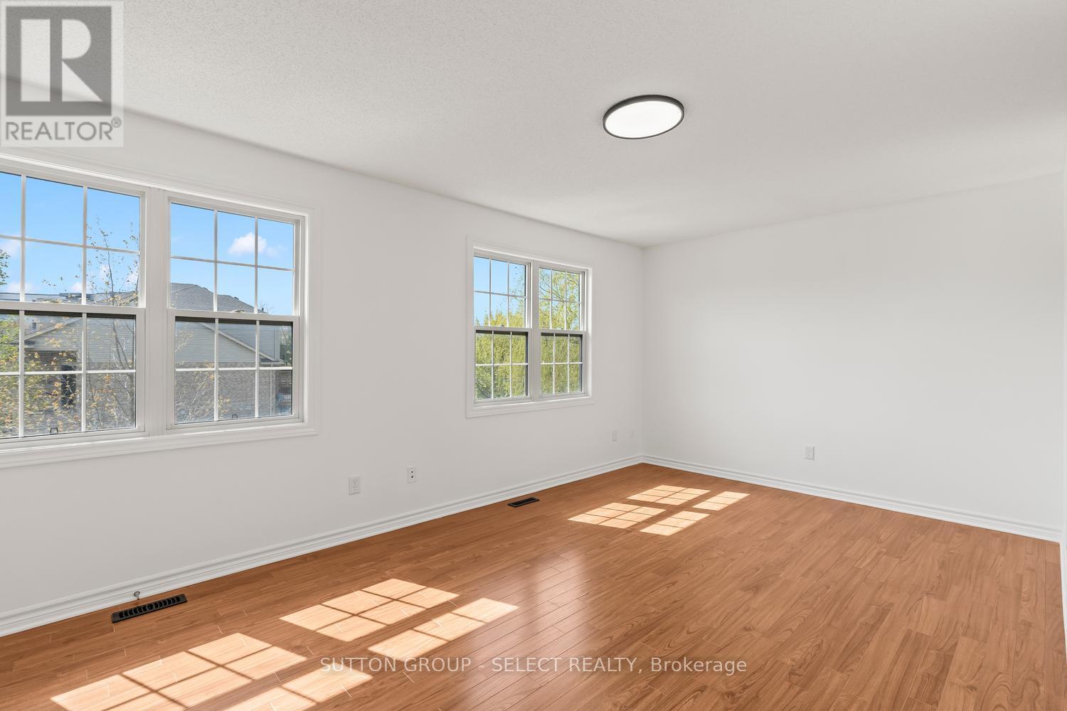 176 BUTTERCUP COURT - 24