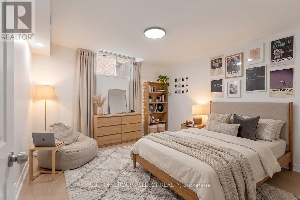 176 BUTTERCUP COURT - 34