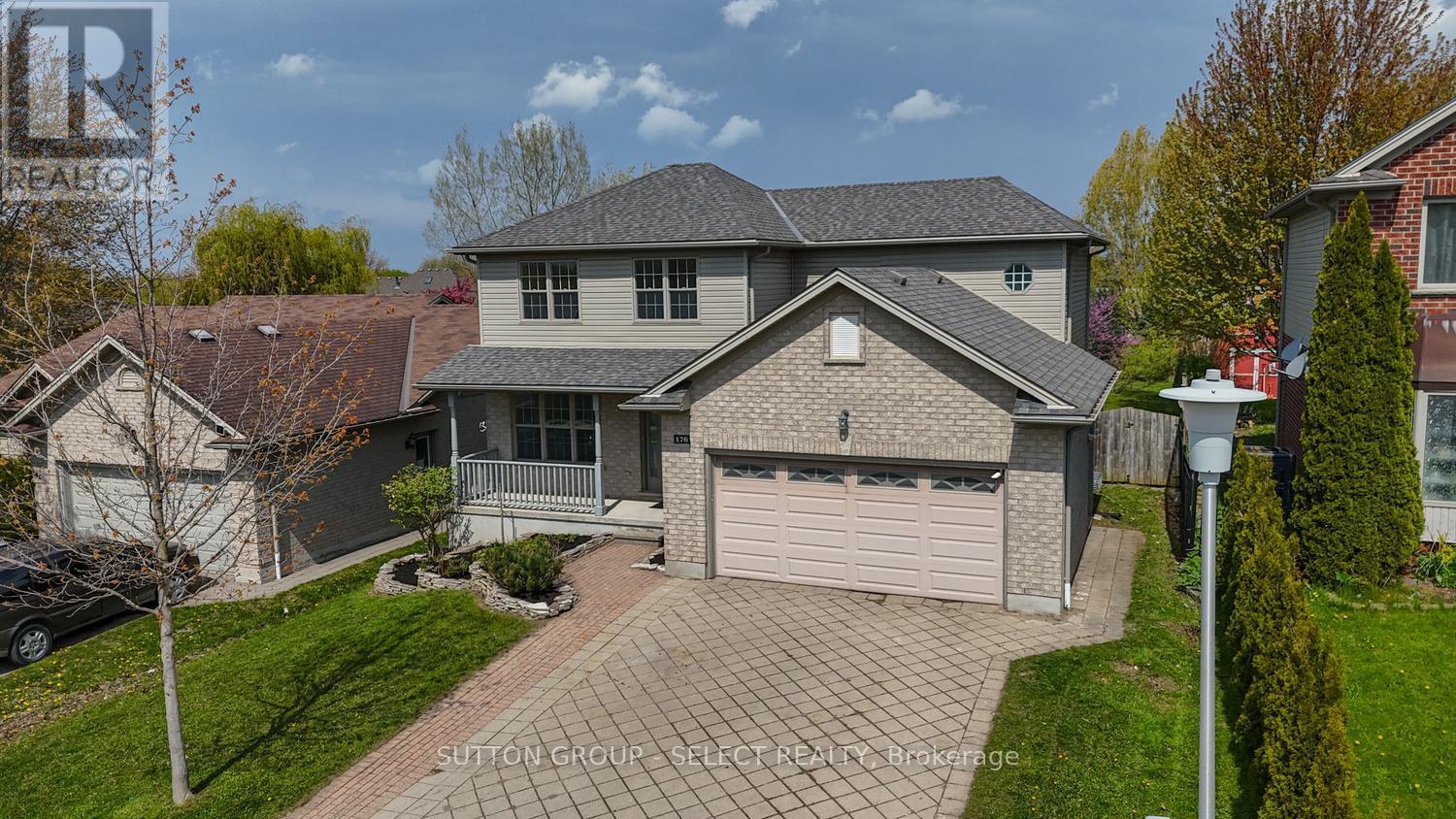 176 BUTTERCUP COURT - 39