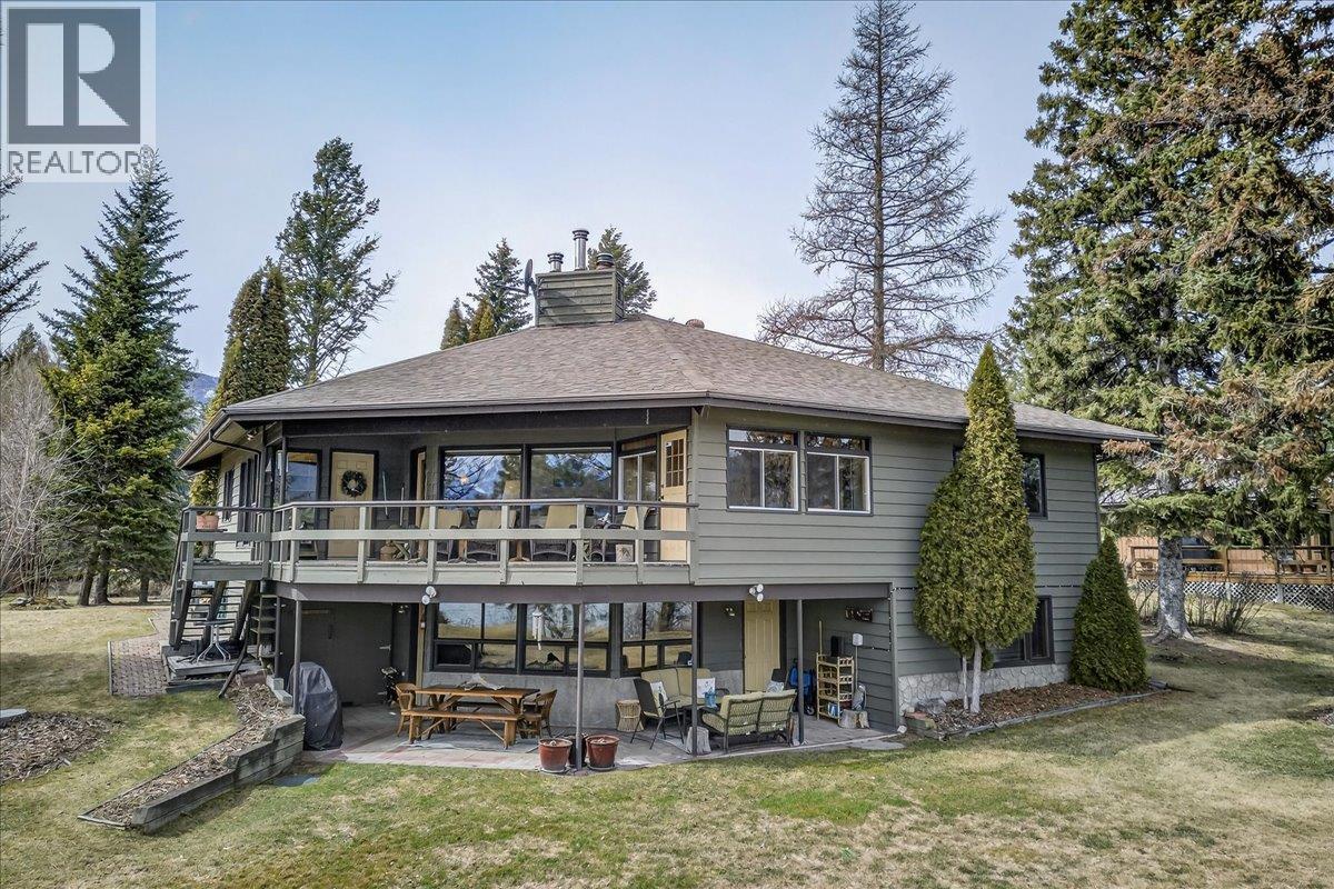 2376 Ruault Road, Invermere