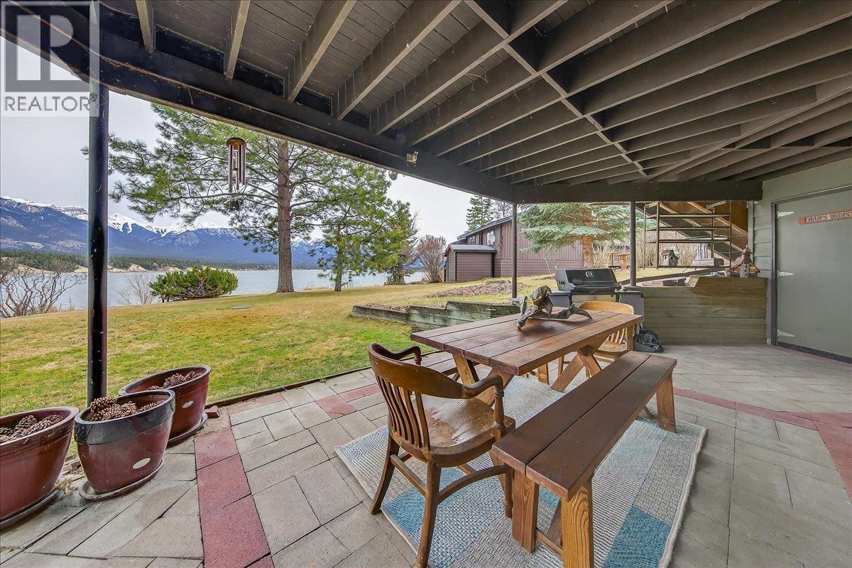 2376 Ruault Road, Invermere