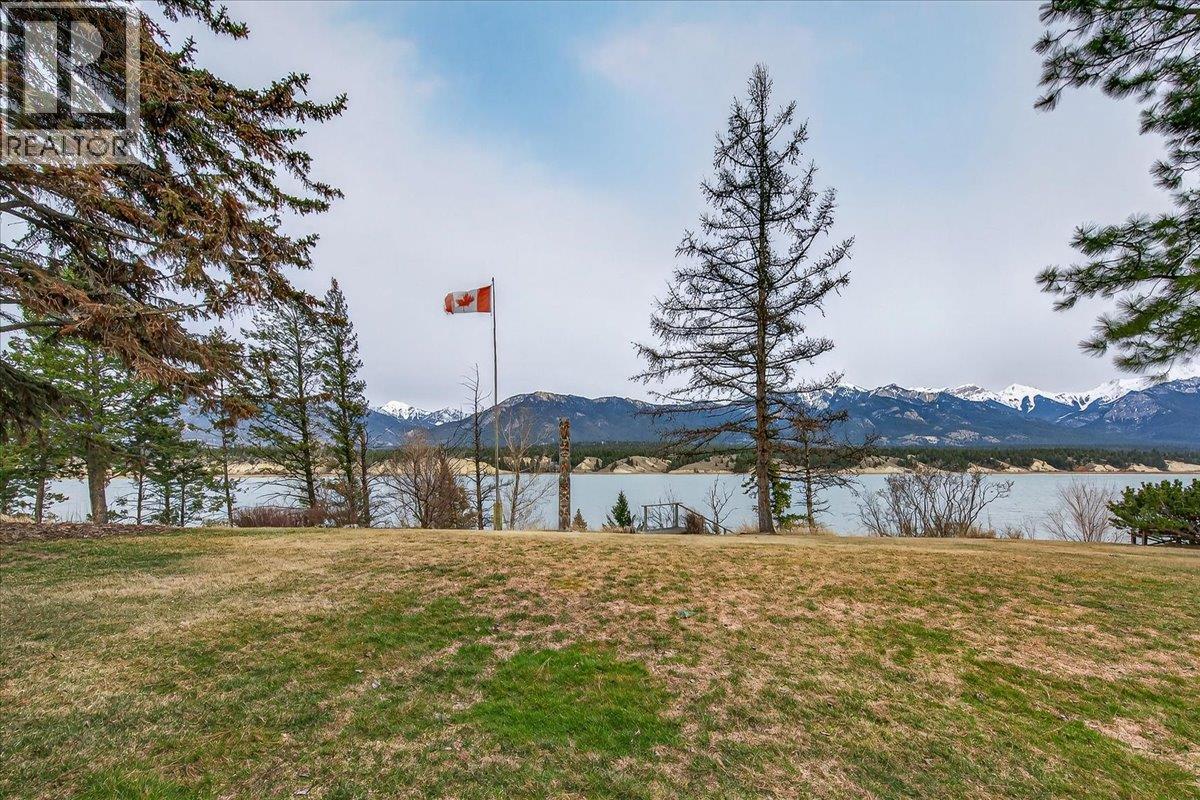 2376 Ruault Road, Invermere