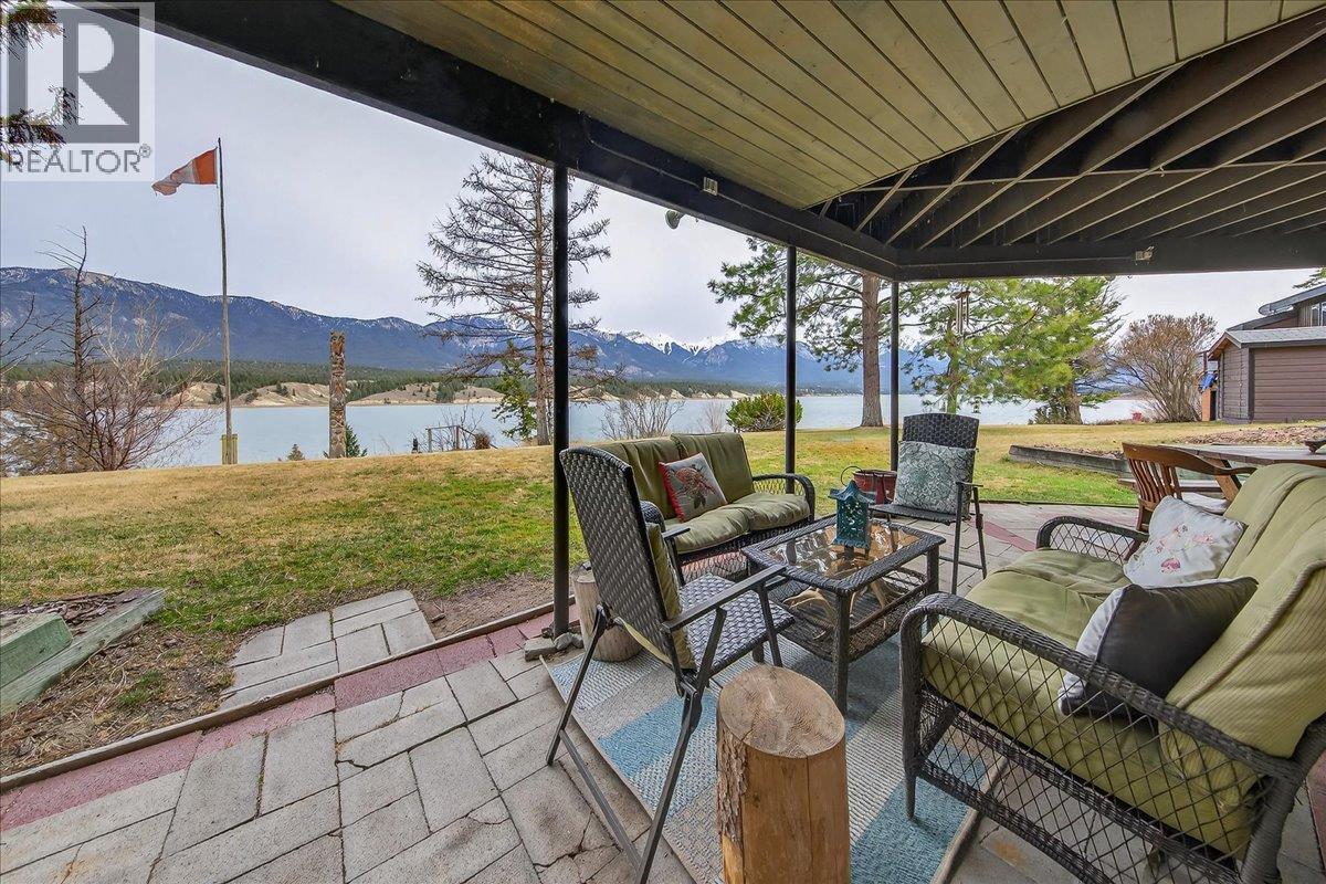 2376 Ruault Road, Invermere