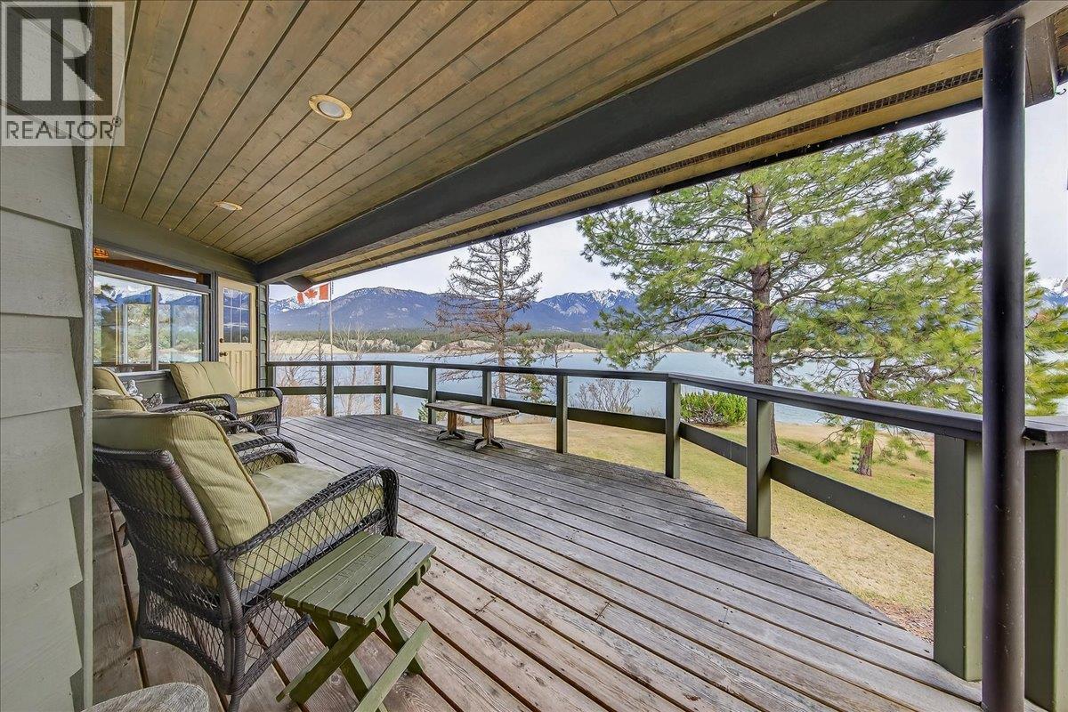 2376 Ruault Road, Invermere