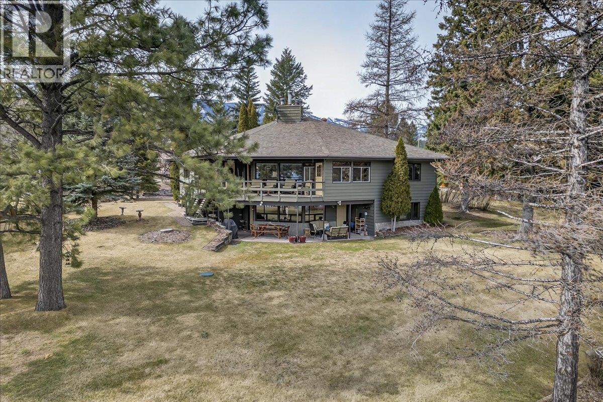 2376 Ruault Road, Invermere
