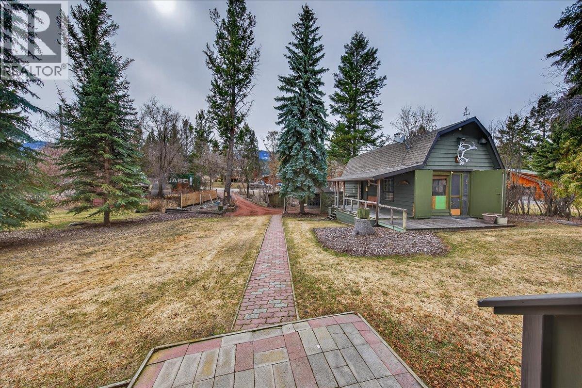 2376 Ruault Road, Invermere