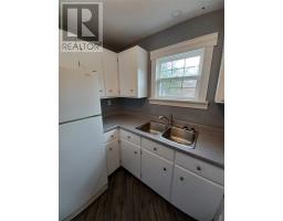 253 Main Street North thumbnail 4