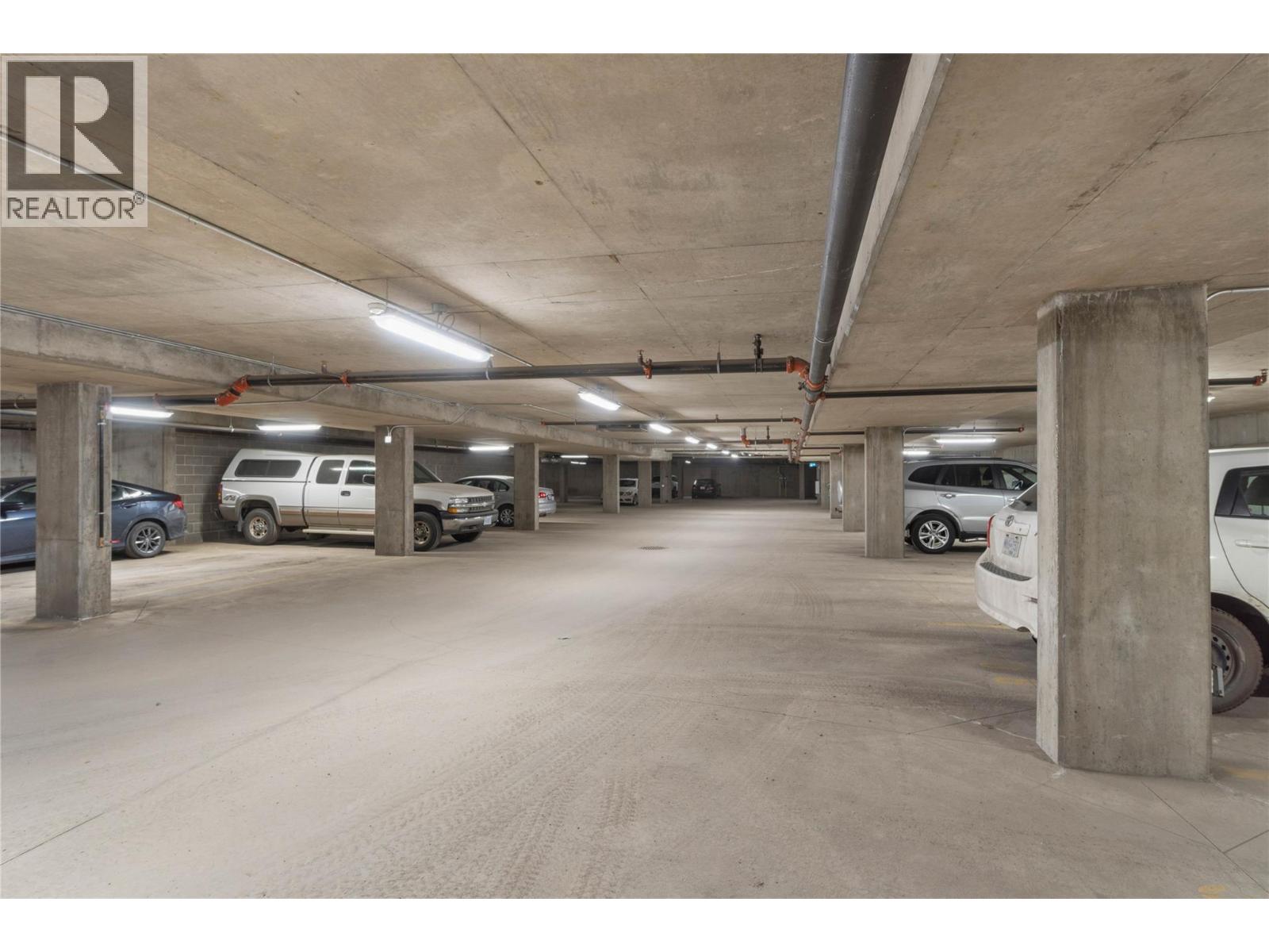 #312 1880 HUGH ALLAN Drive - 39