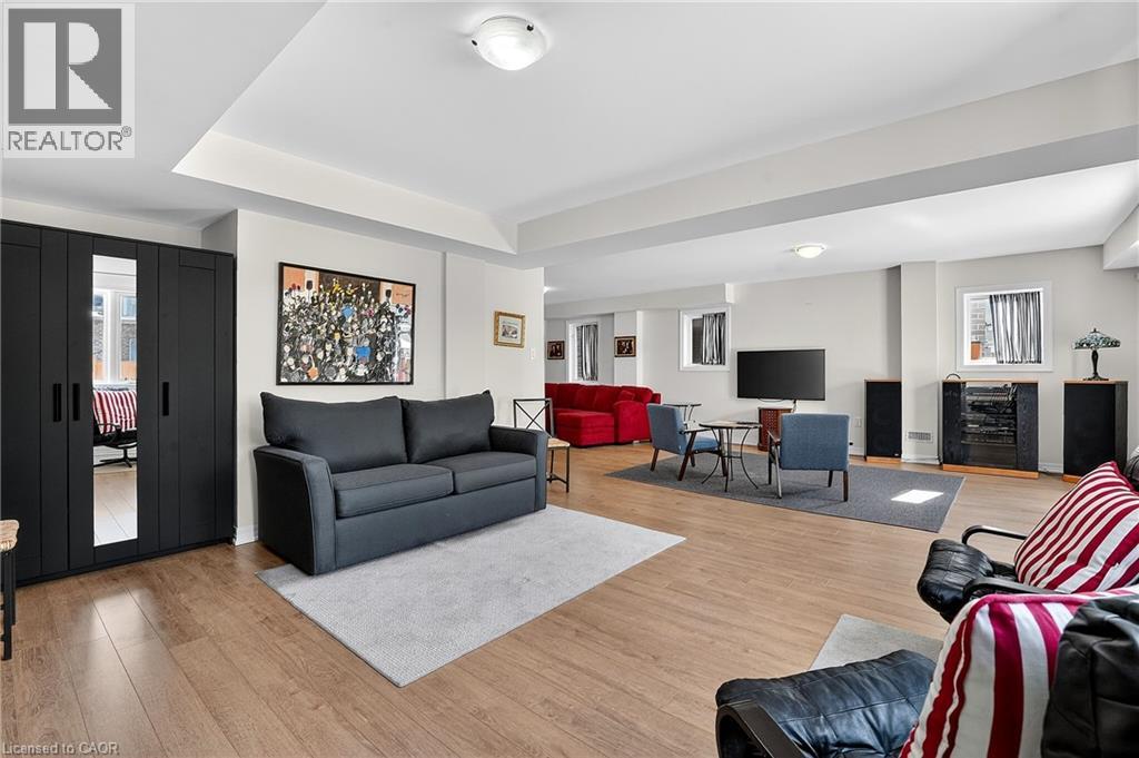 48 CANNERY Drive - 42