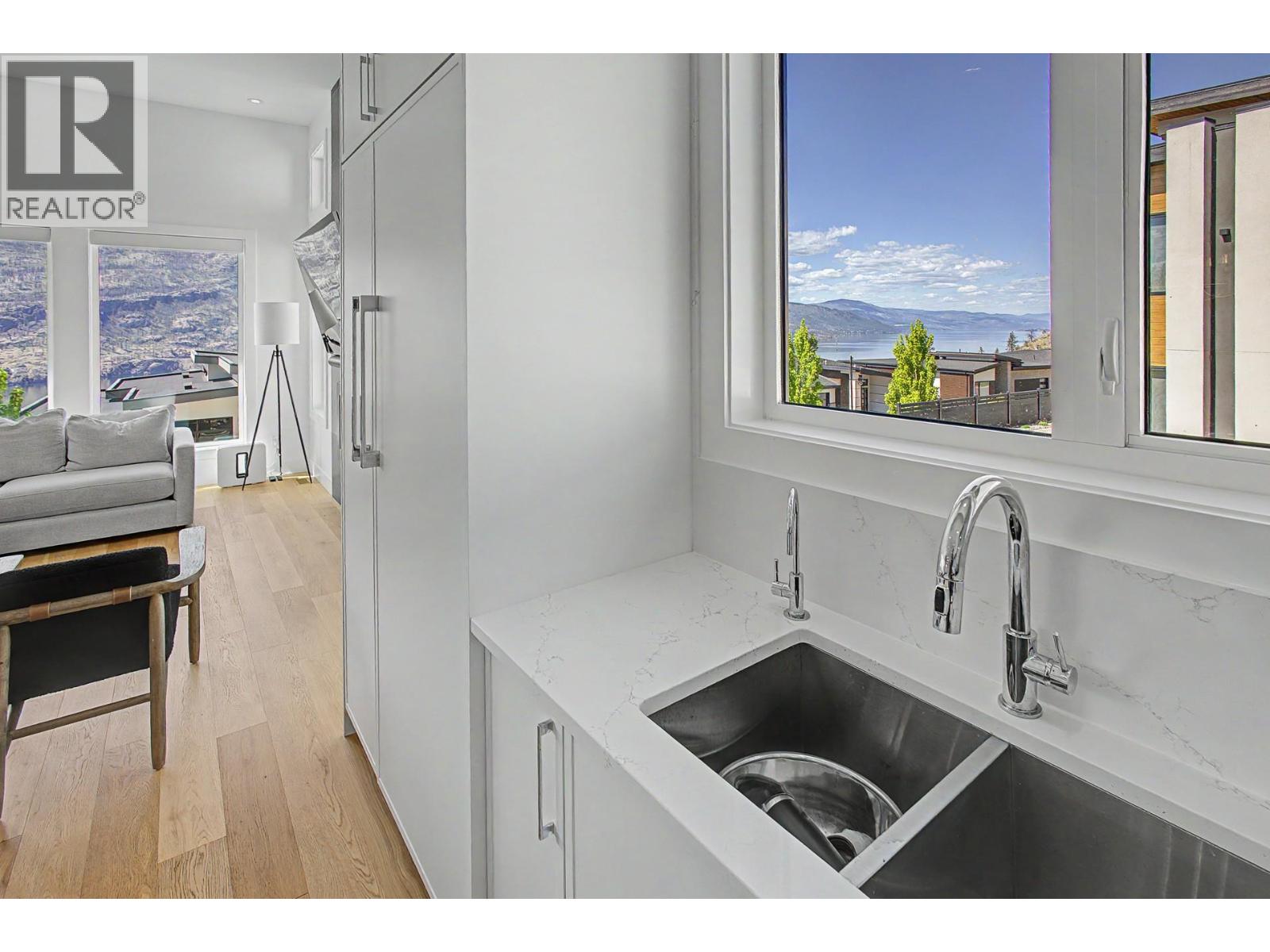 541 Clifton Court, Kelowna