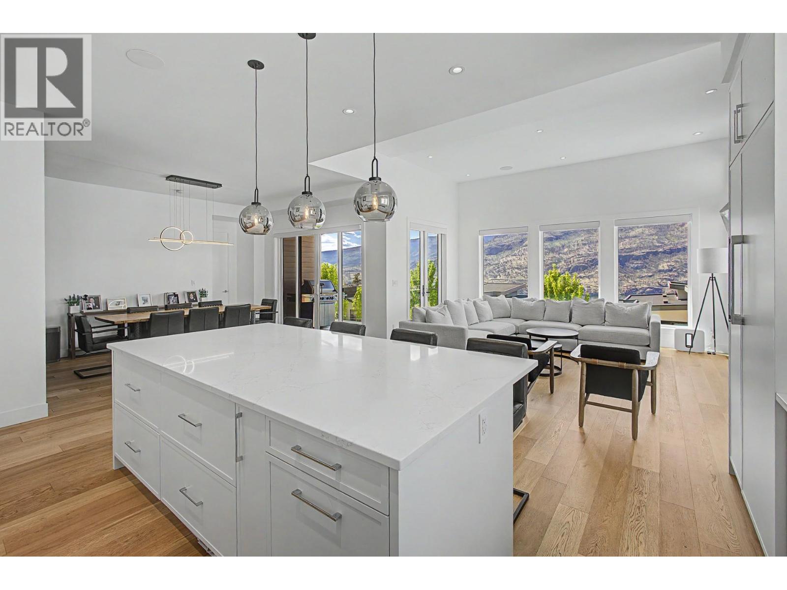 541 Clifton Court, Kelowna