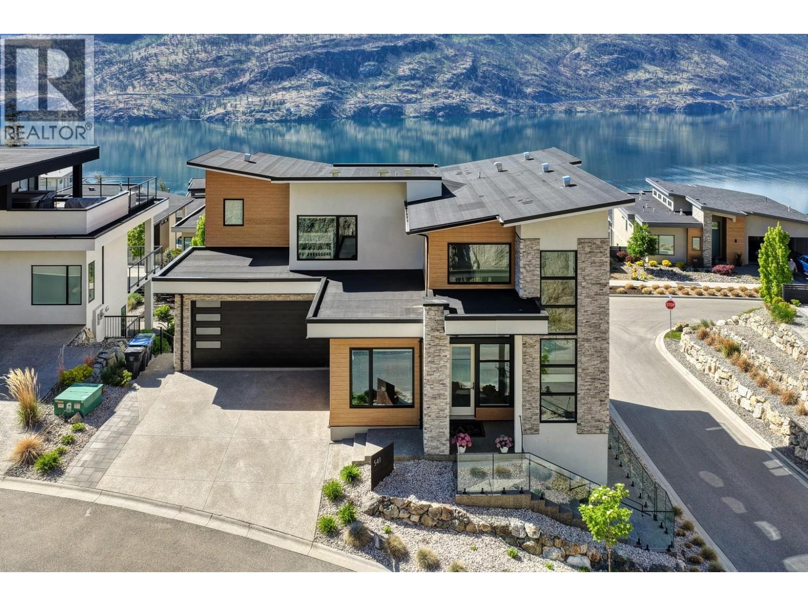 541 Clifton Court, Kelowna