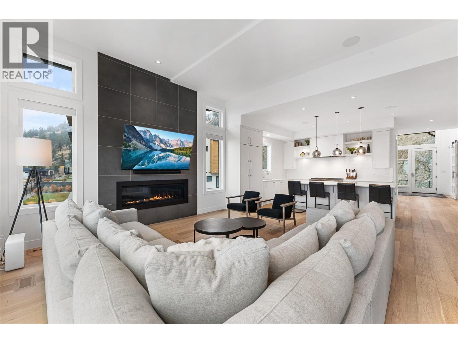 541 Clifton Court, Kelowna