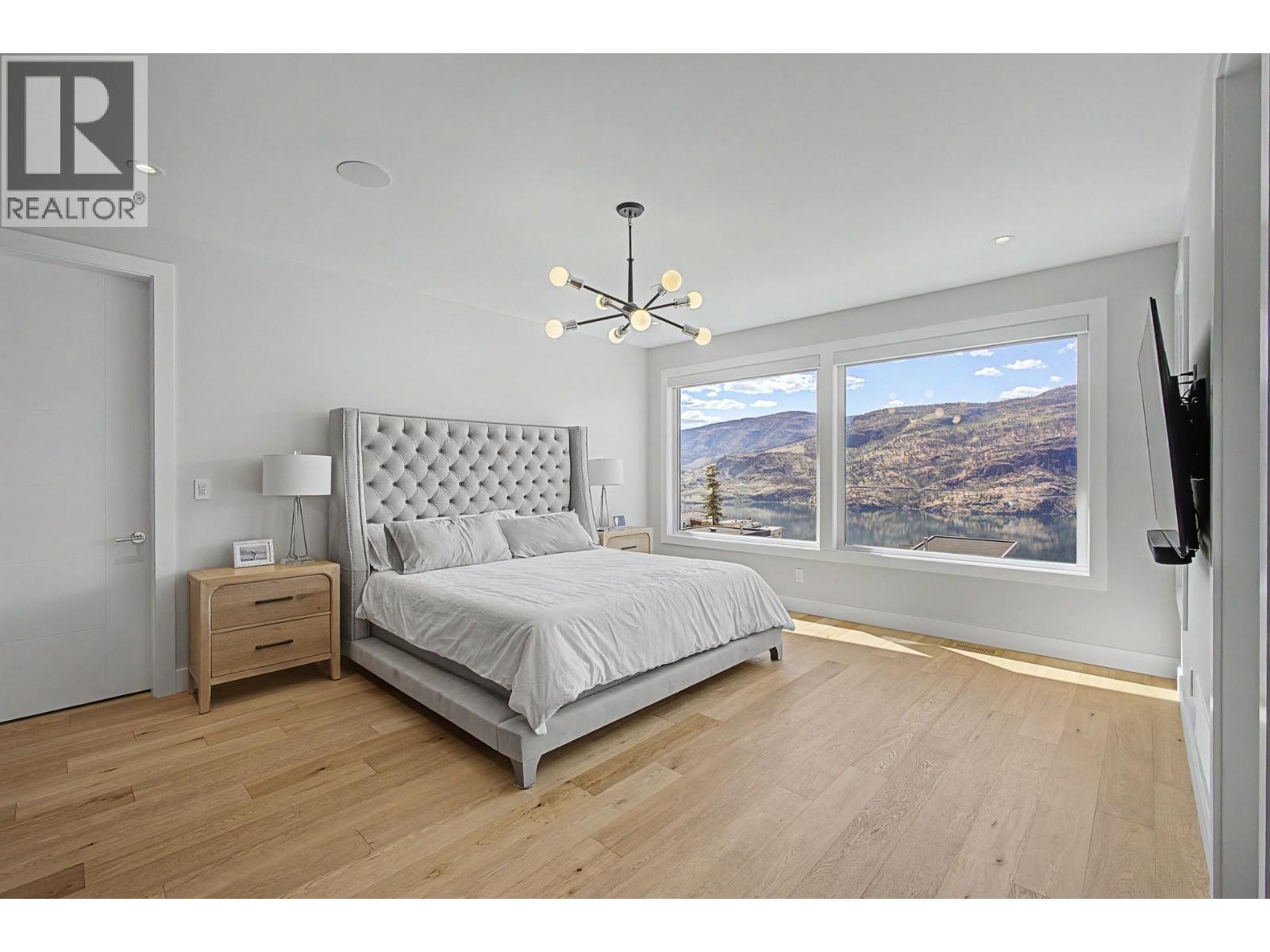 541 Clifton Court, Kelowna