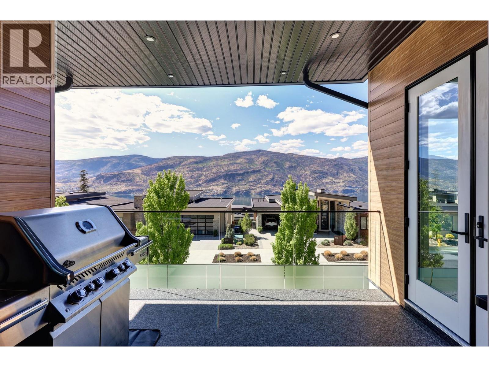 541 Clifton Court, Kelowna