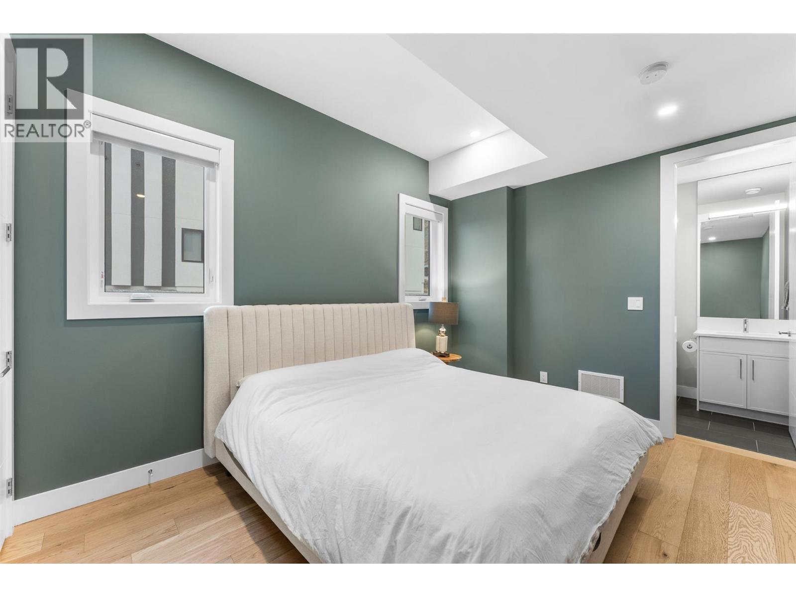 541 Clifton Court, Kelowna