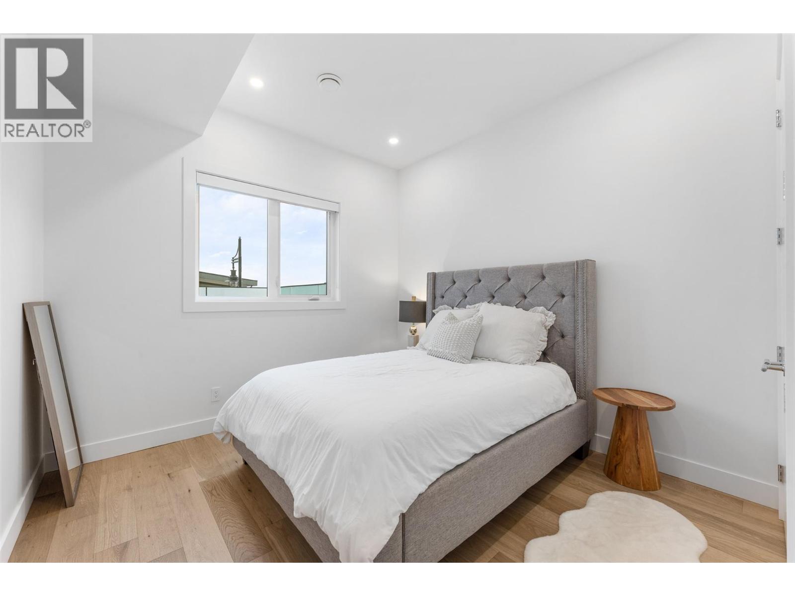 541 Clifton Court, Kelowna