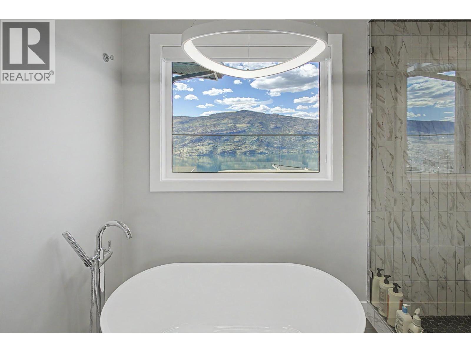 541 Clifton Court, Kelowna