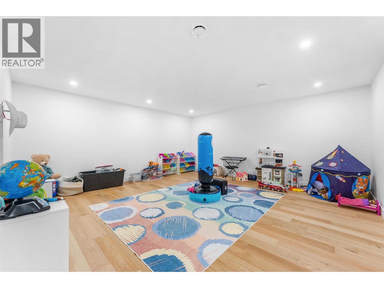 541 Clifton Court, Kelowna