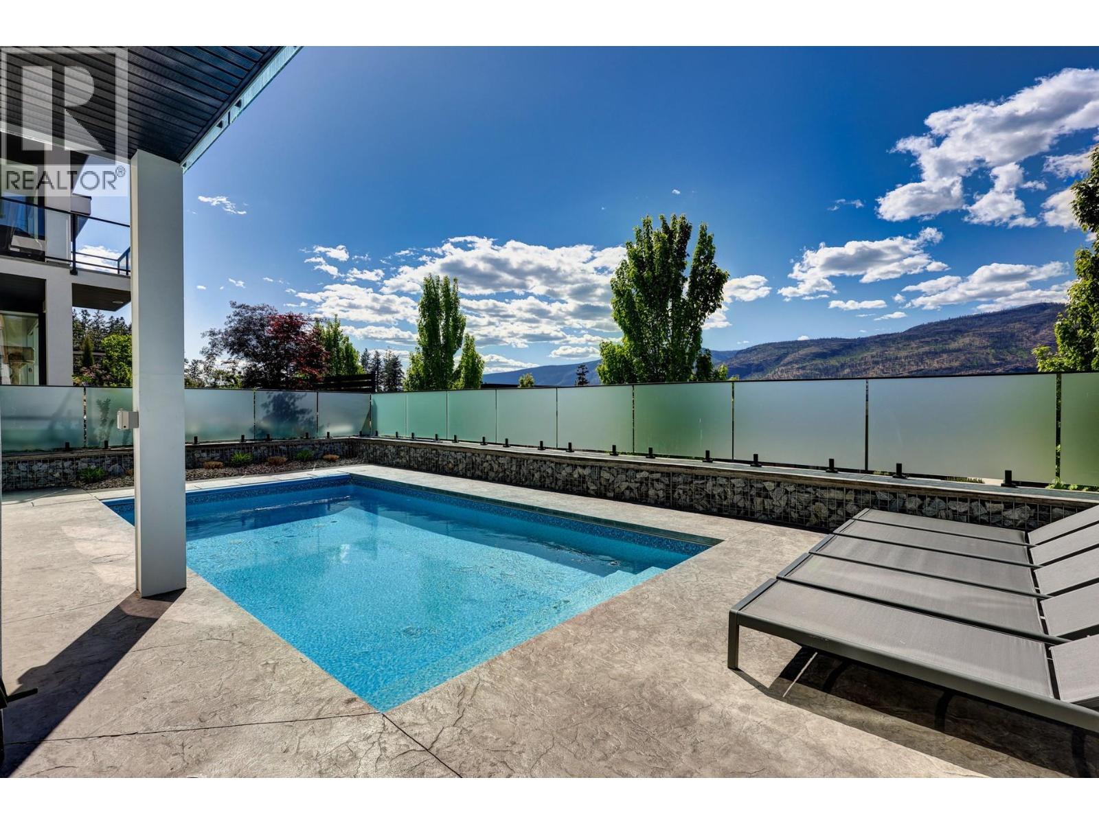 541 Clifton Court, Kelowna