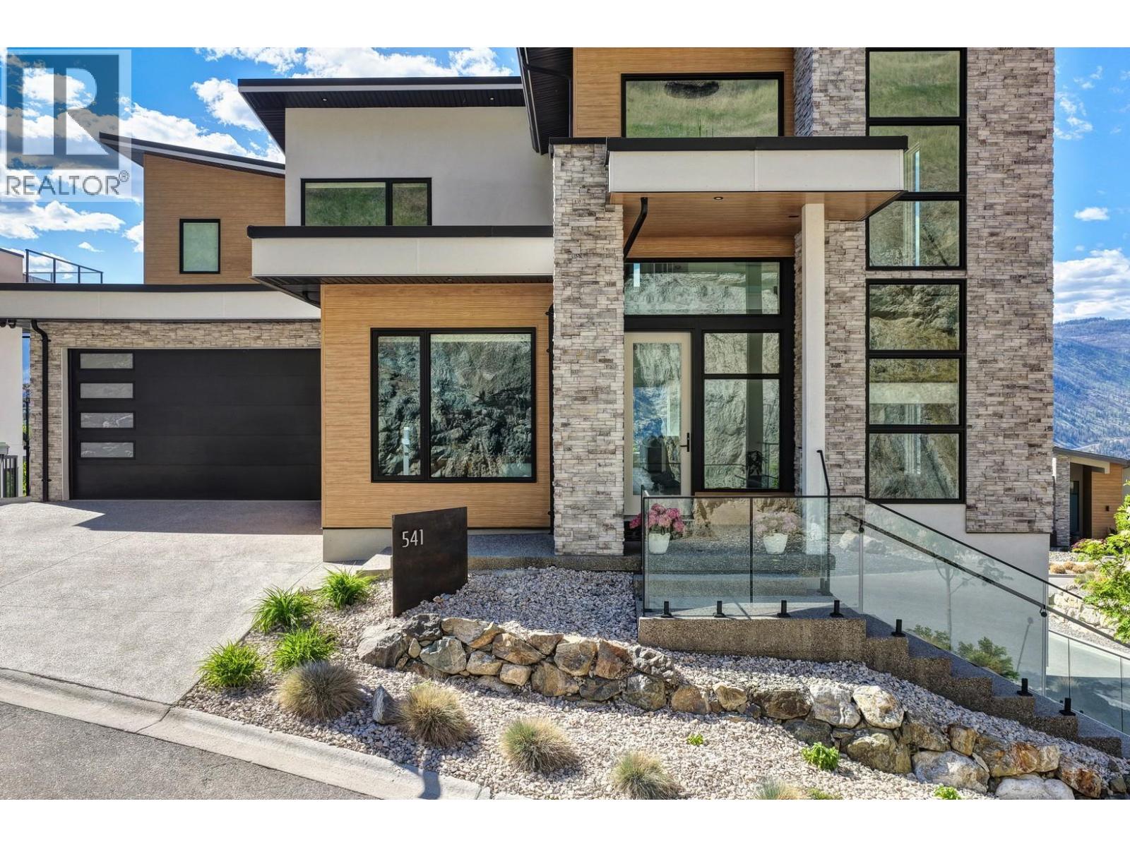 541 Clifton Court, Kelowna