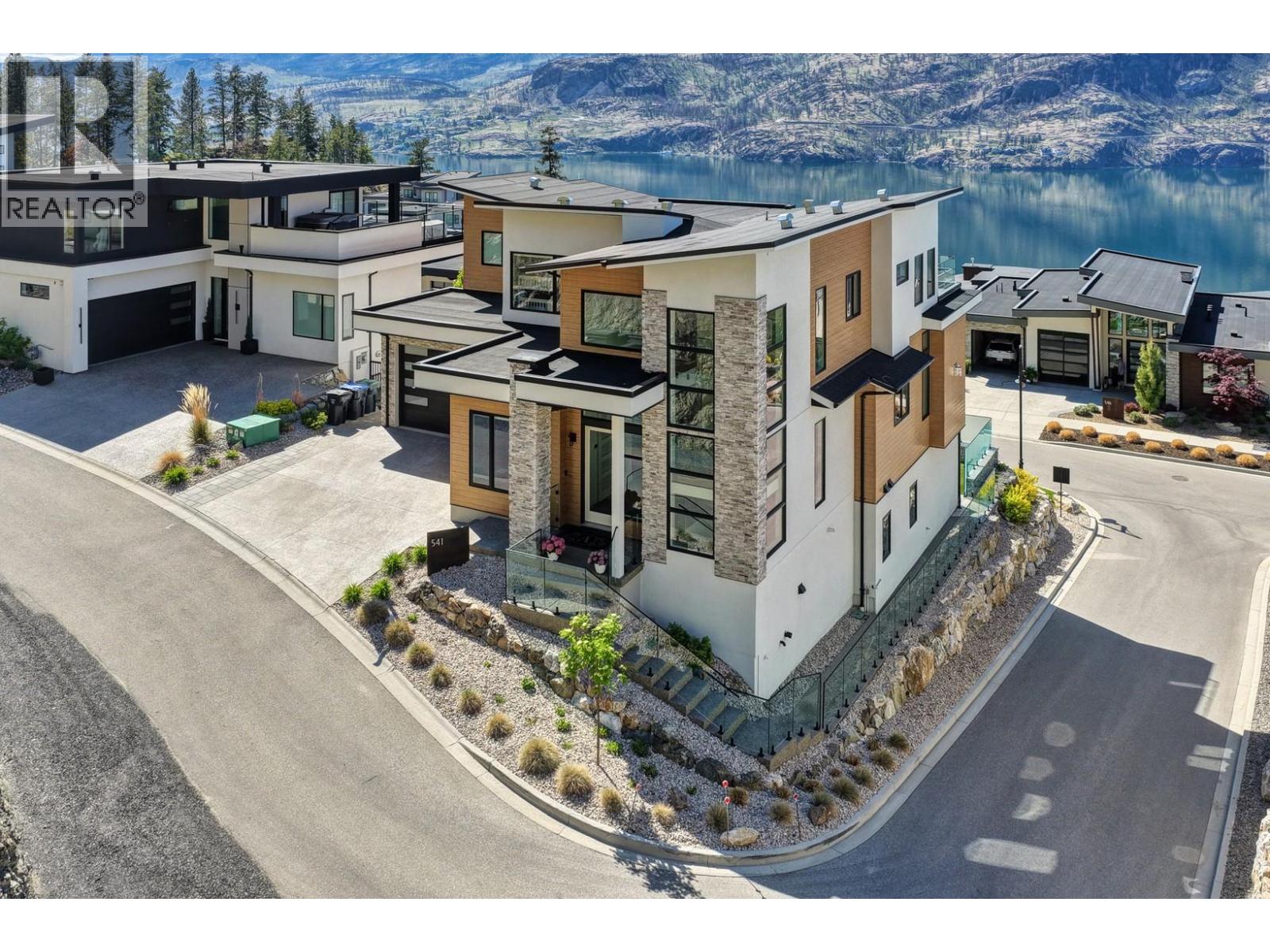 541 Clifton Court, Kelowna