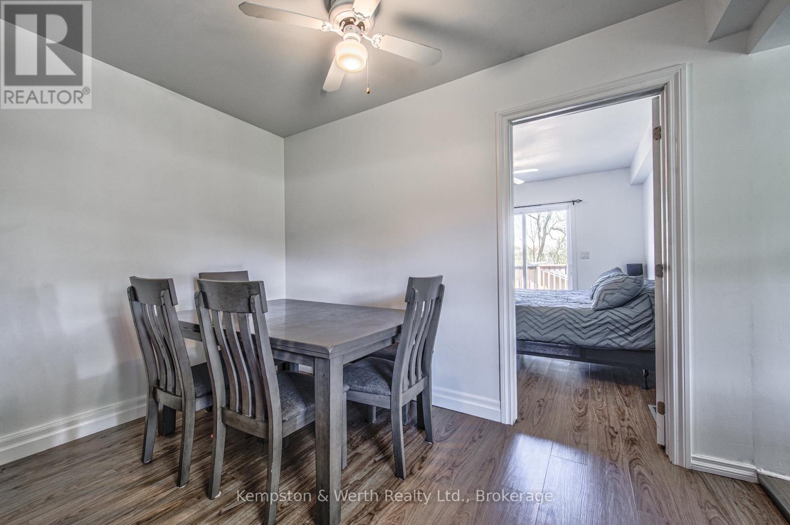 573 QUEEN STREET E - 14