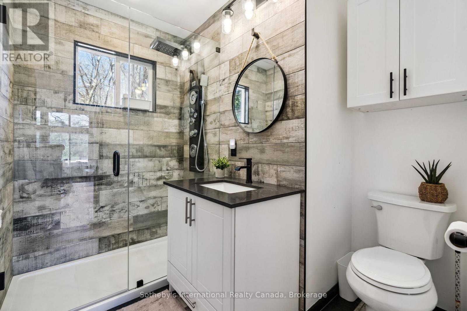 29 BEACHGROVE ISLAND 33LM - 25