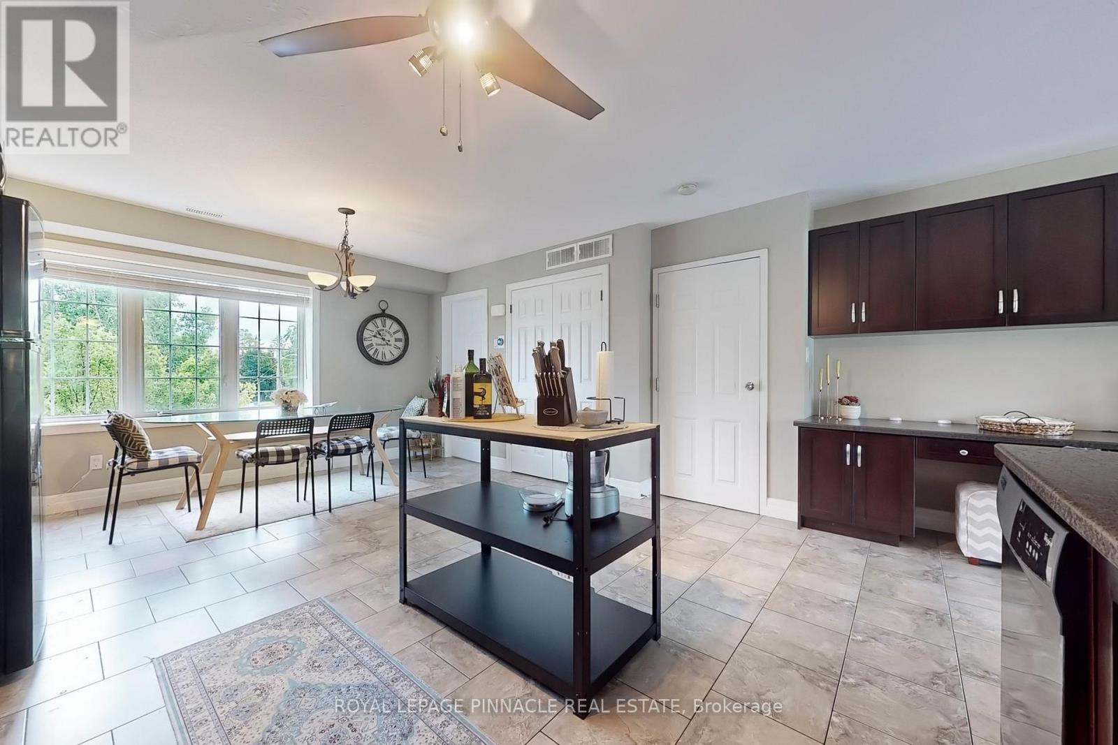 #3 275 OLD HURON ROAD - 17