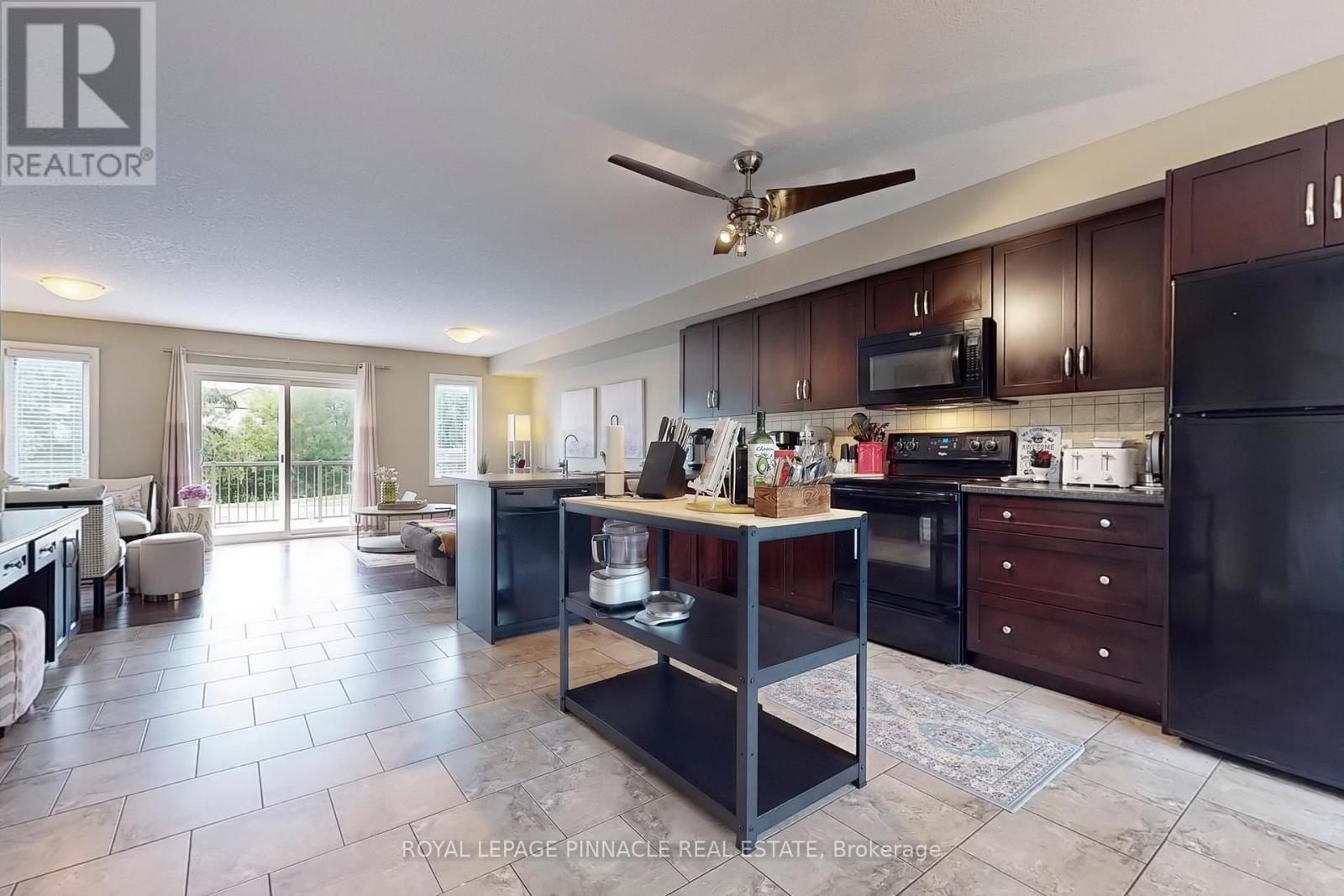 #3 275 OLD HURON ROAD - 16