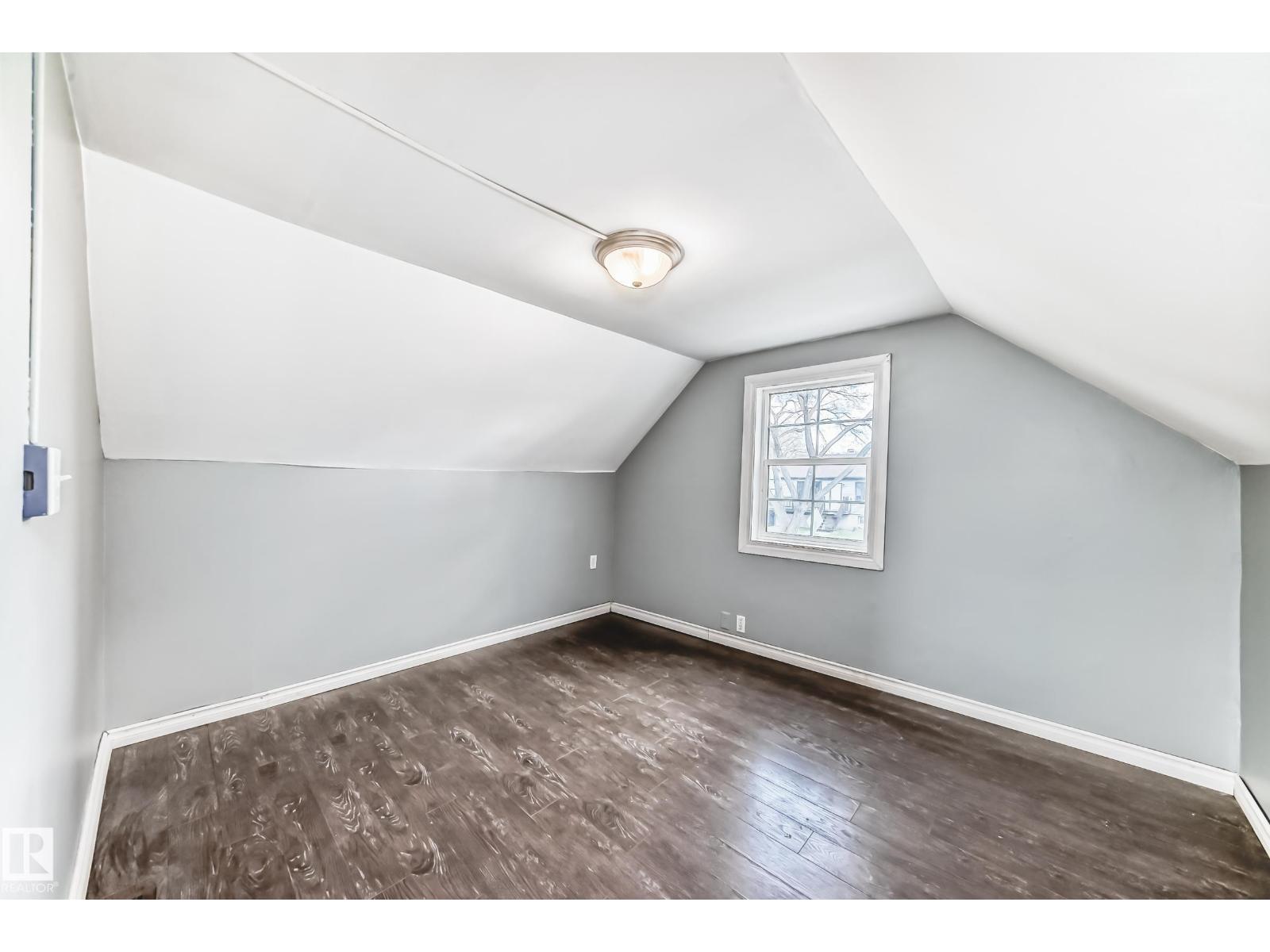 11942 62 ST NW, Edmonton