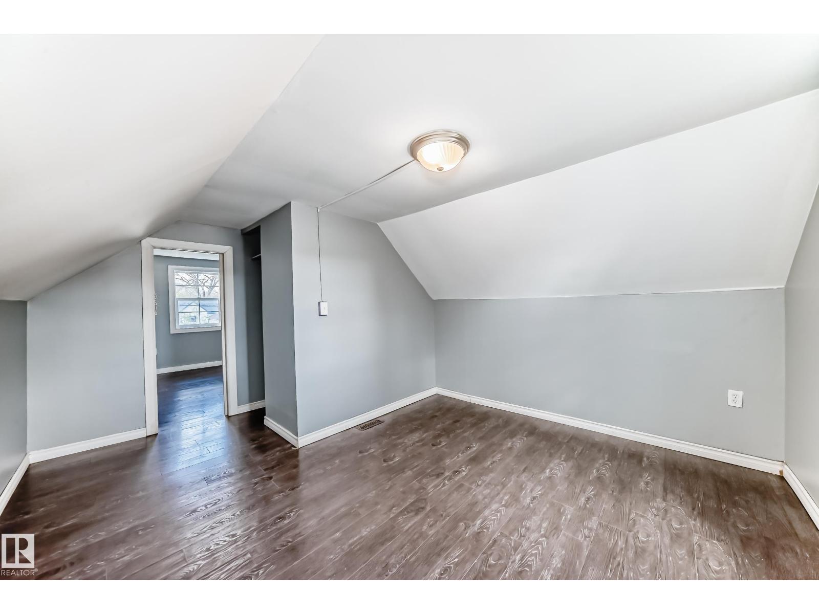 11942 62 ST NW, Edmonton