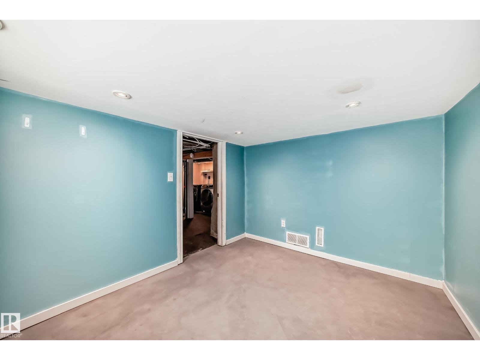 11942 62 ST NW, Edmonton