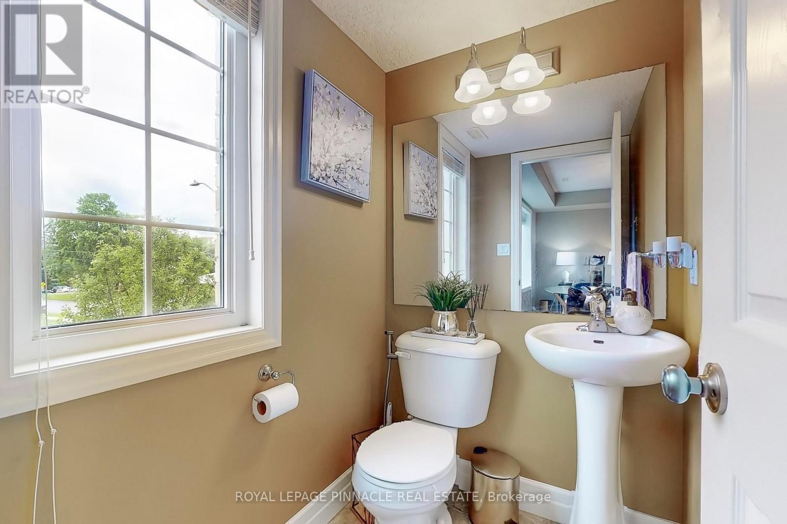 #3 275 OLD HURON ROAD - 22