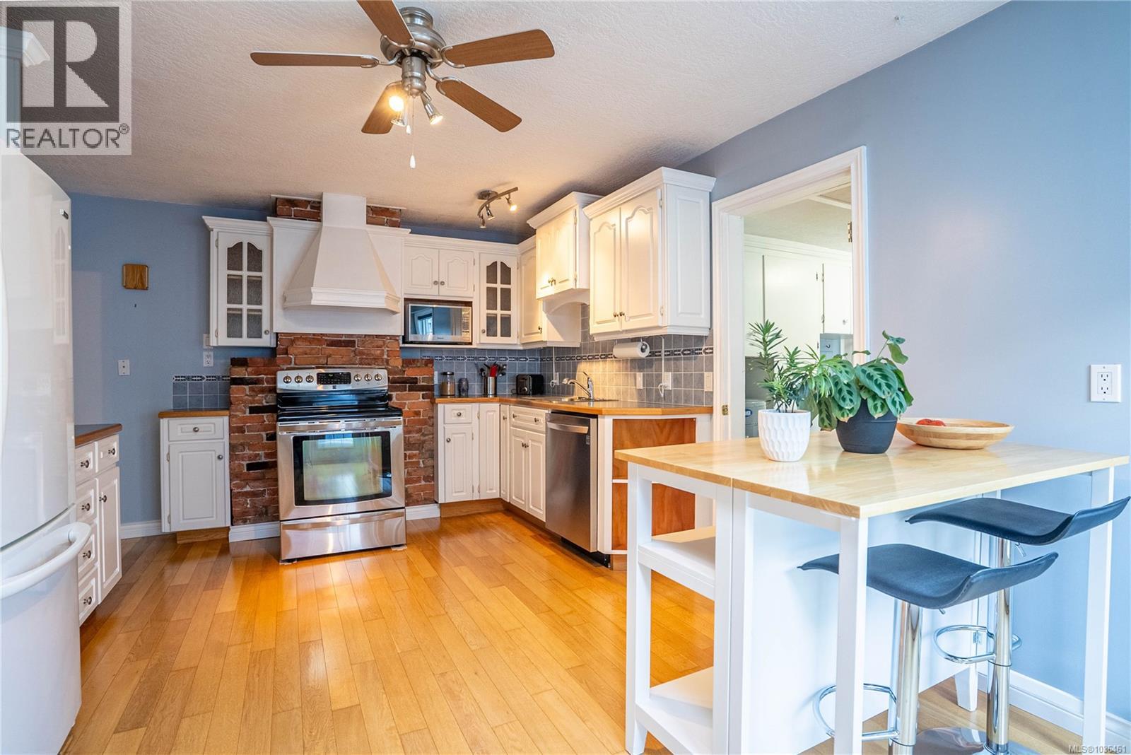 3165 Wascana St - 7