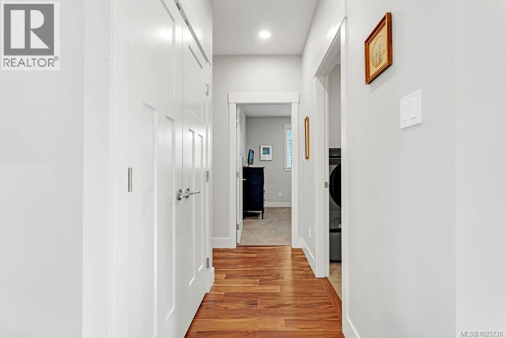 #5 720 Russell Rd - 15