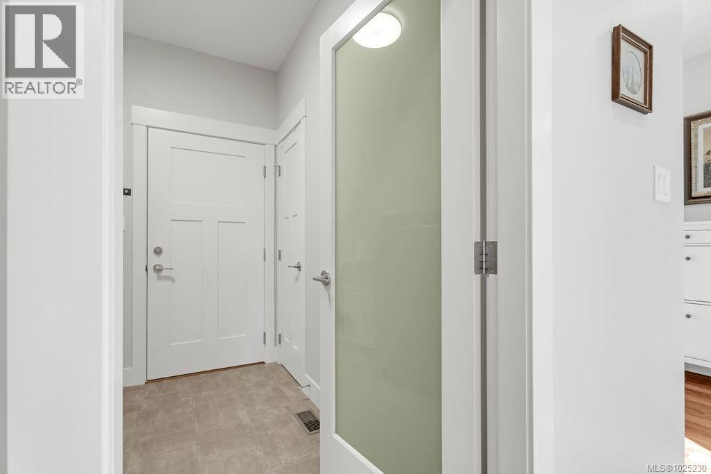 #5 720 Russell Rd - 20