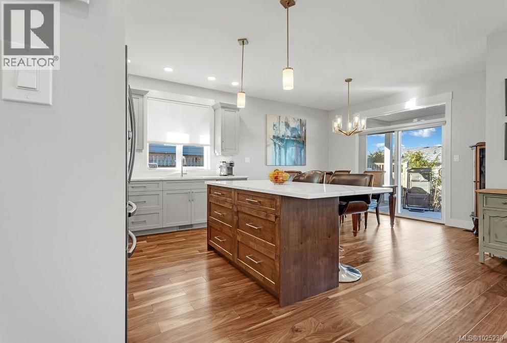 #5 720 Russell Rd - 5