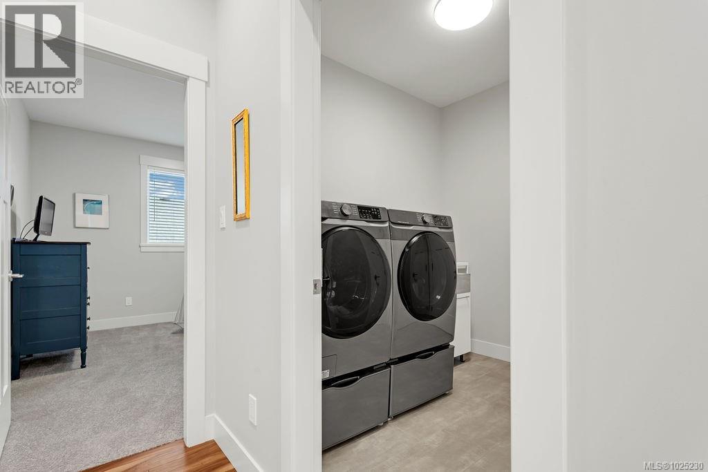 #5 720 Russell Rd - 19
