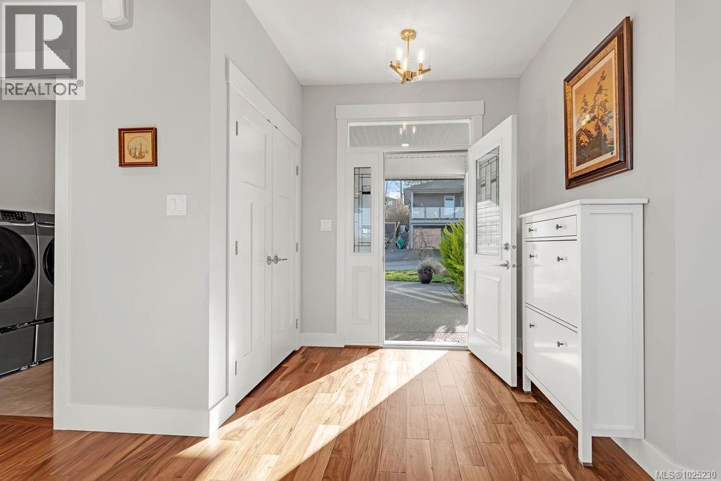#5 720 Russell Rd - 22
